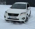 Белый Тойота РАВ 4, объемом двигателя 2 л и пробегом 194 тыс. км за 12600 $, фото 1 на Automoto.ua