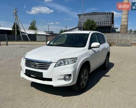 Белый Тойота РАВ 4, объемом двигателя 2.2 л и пробегом 269 тыс. км за 7800 $, фото 1 на Automoto.ua