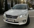 Белый Тойота РАВ 4, объемом двигателя 1.99 л и пробегом 205 тыс. км за 12500 $, фото 1 на Automoto.ua