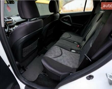 Білий Тойота РАВ 4, об'ємом двигуна 0 л та пробігом 253 тис. км за 6200 $, фото 7 на Automoto.ua