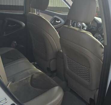 Белый Тойота РАВ 4, объемом двигателя 2 л и пробегом 296 тыс. км за 15000 $, фото 12 на Automoto.ua