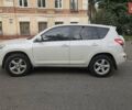 Білий Тойота РАВ 4, об'ємом двигуна 2 л та пробігом 164 тис. км за 13700 $, фото 1 на Automoto.ua