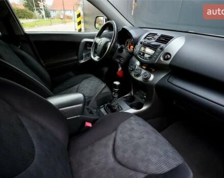 Білий Тойота РАВ 4, об'ємом двигуна 0 л та пробігом 253 тис. км за 6200 $, фото 19 на Automoto.ua