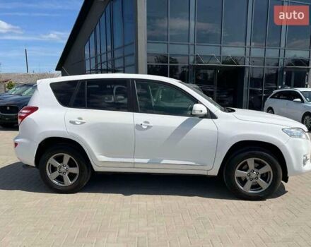 Белый Тойота РАВ 4, объемом двигателя 2.2 л и пробегом 269 тыс. км за 7800 $, фото 6 на Automoto.ua