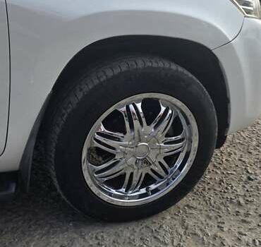 Белый Тойота РАВ 4, объемом двигателя 2 л и пробегом 296 тыс. км за 15000 $, фото 17 на Automoto.ua