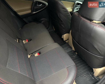 Білий Тойота РАВ 4, об'ємом двигуна 2 л та пробігом 173 тис. км за 12499 $, фото 15 на Automoto.ua