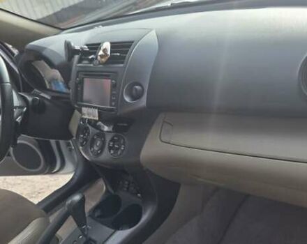 Белый Тойота РАВ 4, объемом двигателя 2 л и пробегом 296 тыс. км за 15000 $, фото 14 на Automoto.ua