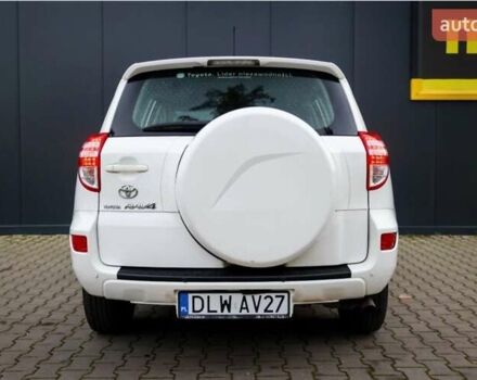 Білий Тойота РАВ 4, об'ємом двигуна 0 л та пробігом 253 тис. км за 6200 $, фото 5 на Automoto.ua