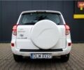 Білий Тойота РАВ 4, об'ємом двигуна 0 л та пробігом 253 тис. км за 6200 $, фото 5 на Automoto.ua