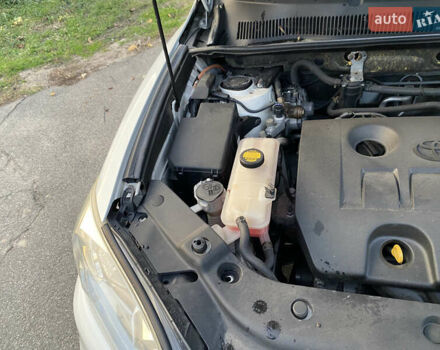 Тойота РАВ 4 2012 в Киеве на Automoto.ua Белый Тойота РАВ 4, объемом двигателя 1.99 л и пробегом 125 тыс. км за 16500 $, фото 27 на Automoto.ua