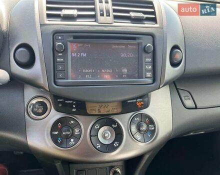 Белый Тойота РАВ 4, объемом двигателя 2.2 л и пробегом 269 тыс. км за 7800 $, фото 18 на Automoto.ua