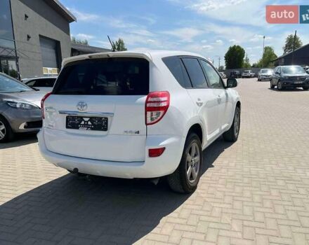 Белый Тойота РАВ 4, объемом двигателя 2.2 л и пробегом 269 тыс. км за 7800 $, фото 3 на Automoto.ua