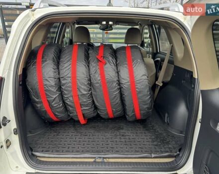 Білий Тойота РАВ 4, об'ємом двигуна 2 л та пробігом 297 тис. км за 14900 $, фото 4 на Automoto.ua