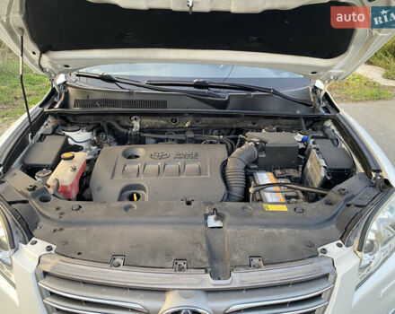 Тойота РАВ 4 2012 в Киеве на Automoto.ua Белый Тойота РАВ 4, объемом двигателя 1.99 л и пробегом 125 тыс. км за 16500 $, фото 25 на Automoto.ua