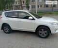 Білий Тойота РАВ 4, об'ємом двигуна 2 л та пробігом 130 тис. км за 14500 $, фото 13 на Automoto.ua