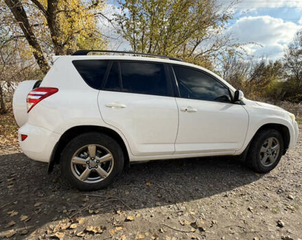 Белый Тойота РАВ 4, объемом двигателя 1.99 л и пробегом 162 тыс. км за 13500 $, фото 1 на Automoto.ua