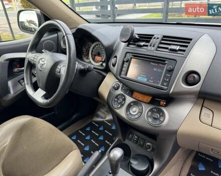 Білий Тойота РАВ 4, об'ємом двигуна 2 л та пробігом 297 тис. км за 14900 $, фото 34 на Automoto.ua