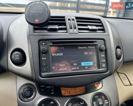Білий Тойота РАВ 4, об'ємом двигуна 2 л та пробігом 297 тис. км за 14900 $, фото 20 на Automoto.ua