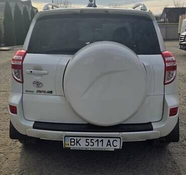 Белый Тойота РАВ 4, объемом двигателя 2 л и пробегом 296 тыс. км за 15000 $, фото 7 на Automoto.ua