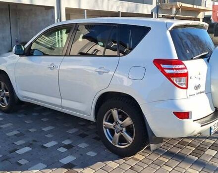 Белый Тойота РАВ 4, объемом двигателя 1.99 л и пробегом 147 тыс. км за 14800 $, фото 1 на Automoto.ua