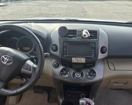 Белый Тойота РАВ 4, объемом двигателя 2 л и пробегом 296 тыс. км за 15000 $, фото 9 на Automoto.ua