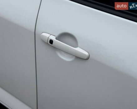 Білий Тойота РАВ 4, об'ємом двигуна 2 л та пробігом 173 тис. км за 12499 $, фото 1 на Automoto.ua