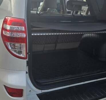 Белый Тойота РАВ 4, объемом двигателя 2 л и пробегом 296 тыс. км за 15000 $, фото 16 на Automoto.ua