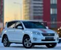 Белый Тойота РАВ 4, объемом двигателя 2 л и пробегом 188 тыс. км за 13500 $, фото 1 на Automoto.ua