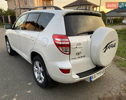 Тойота РАВ 4 2012 в Киеве на Automoto.ua Белый Тойота РАВ 4, объемом двигателя 1.99 л и пробегом 125 тыс. км за 16500 $, фото 21 на Automoto.ua