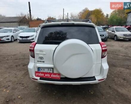 Белый Тойота РАВ 4, объемом двигателя 2.5 л и пробегом 191 тыс. км за 12500 $, фото 7 на Automoto.ua