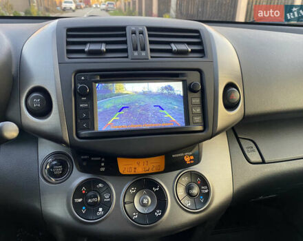 Тойота РАВ 4 2012 в Киеве на Automoto.ua Белый Тойота РАВ 4, объемом двигателя 1.99 л и пробегом 125 тыс. км за 16500 $, фото 2 на Automoto.ua