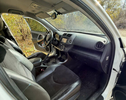 Белый Тойота РАВ 4, объемом двигателя 1.99 л и пробегом 162 тыс. км за 13500 $, фото 8 на Automoto.ua