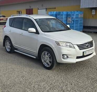 Белый Тойота РАВ 4, объемом двигателя 2 л и пробегом 296 тыс. км за 15000 $, фото 3 на Automoto.ua