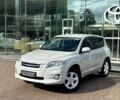 Білий Тойота РАВ 4, об'ємом двигуна 2 л та пробігом 156 тис. км за 14973 $, фото 1 на Automoto.ua
