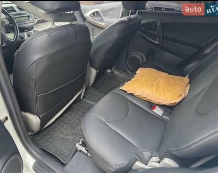 Белый Тойота РАВ 4, объемом двигателя 2.5 л и пробегом 191 тыс. км за 12500 $, фото 10 на Automoto.ua