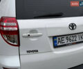 Білий Тойота РАВ 4, об'ємом двигуна 2 л та пробігом 173 тис. км за 12499 $, фото 3 на Automoto.ua