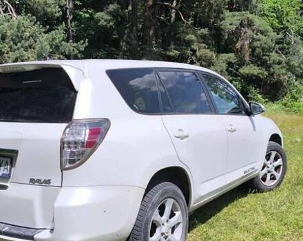 Білий Тойота РАВ 4, об'ємом двигуна 0 л та пробігом 130 тис. км за 10900 $, фото 2 на Automoto.ua