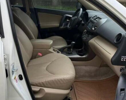Білий Тойота РАВ 4, об'ємом двигуна 2 л та пробігом 132 тис. км за 15500 $, фото 11 на Automoto.ua