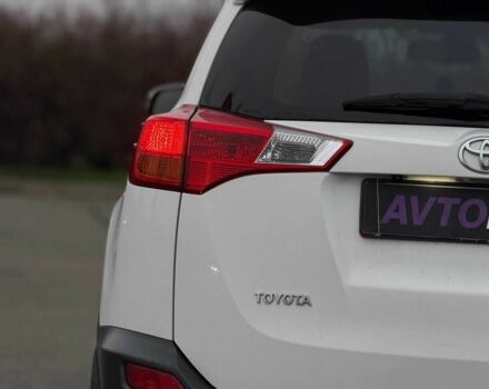 Белый Тойота РАВ 4, объемом двигателя 2.2 л и пробегом 209 тыс. км за 14900 $, фото 6 на Automoto.ua