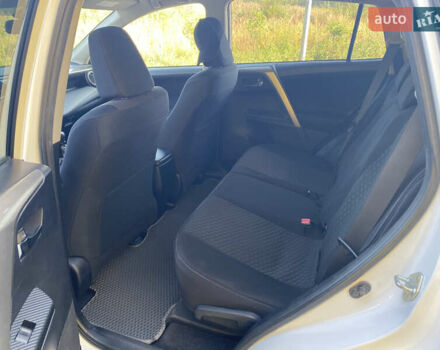 Білий Тойота РАВ 4, об'ємом двигуна 2.23 л та пробігом 158 тис. км за 15400 $, фото 40 на Automoto.ua