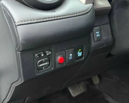 Белый Тойота РАВ 4, объемом двигателя 2.2 л и пробегом 209 тыс. км за 14900 $, фото 12 на Automoto.ua