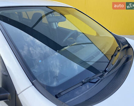 Білий Тойота РАВ 4, об'ємом двигуна 2.23 л та пробігом 158 тис. км за 15400 $, фото 27 на Automoto.ua