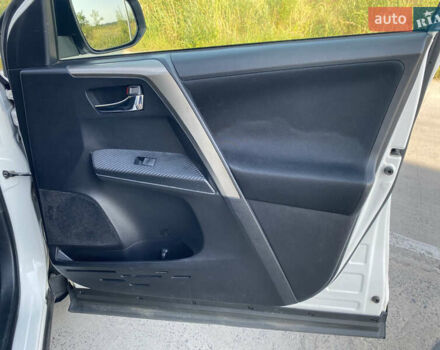 Білий Тойота РАВ 4, об'ємом двигуна 2.23 л та пробігом 158 тис. км за 15400 $, фото 34 на Automoto.ua