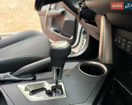 Белый Тойота РАВ 4, объемом двигателя 2.5 л и пробегом 79 тыс. км за 19200 $, фото 61 на Automoto.ua