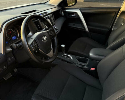 Белый Тойота РАВ 4, объемом двигателя 2.23 л и пробегом 193 тыс. км за 16750 $, фото 17 на Automoto.ua