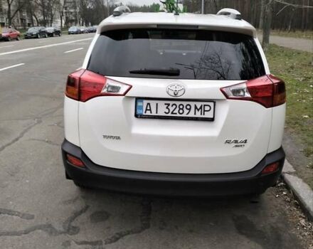 Белый Тойота РАВ 4, объемом двигателя 2.23 л и пробегом 309 тыс. км за 15300 $, фото 3 на Automoto.ua