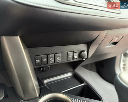 Белый Тойота РАВ 4, объемом двигателя 2.5 л и пробегом 79 тыс. км за 19200 $, фото 62 на Automoto.ua