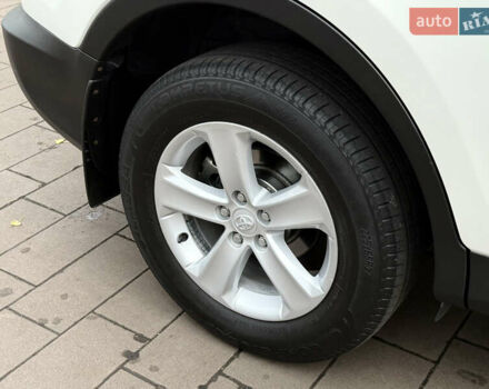 Белый Тойота РАВ 4, объемом двигателя 2 л и пробегом 98 тыс. км за 18200 $, фото 22 на Automoto.ua