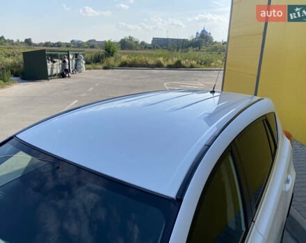 Білий Тойота РАВ 4, об'ємом двигуна 2.23 л та пробігом 158 тис. км за 15400 $, фото 10 на Automoto.ua