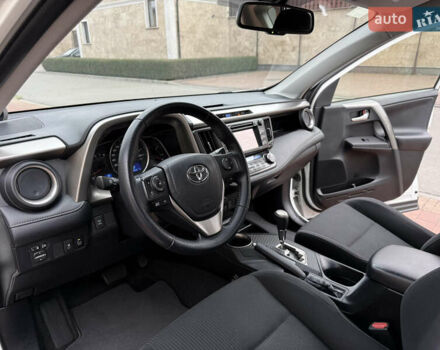 Белый Тойота РАВ 4, объемом двигателя 2.5 л и пробегом 79 тыс. км за 19200 $, фото 50 на Automoto.ua